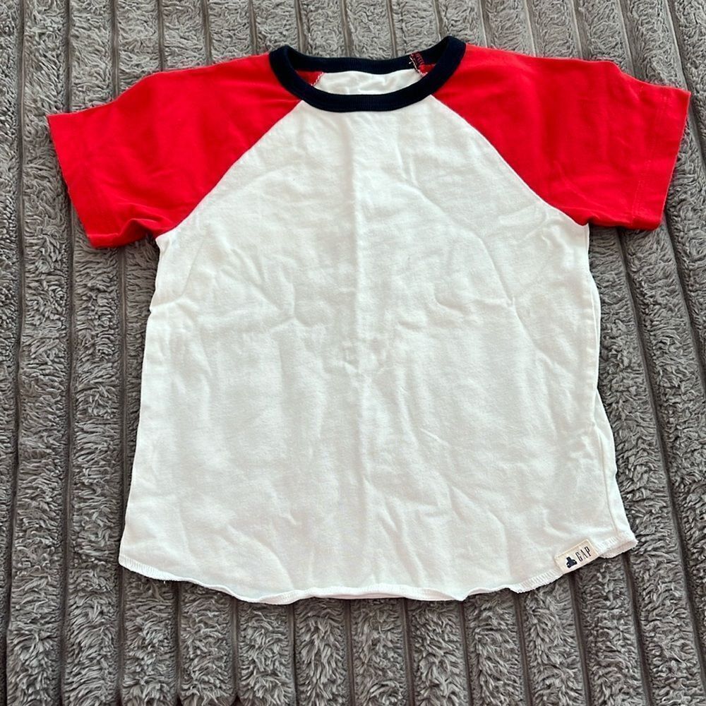 Gap T-shirt